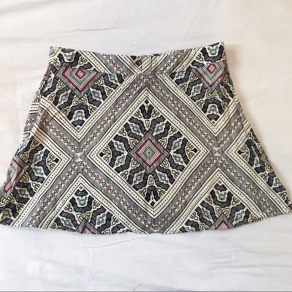 F21 Fun Pattern Skirt - Picture 2 of 6